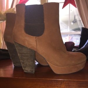 Steve Madden Brown heeled Booties
